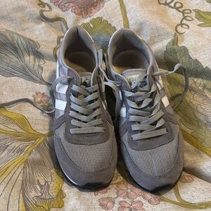 Gola tennis shoes size 9